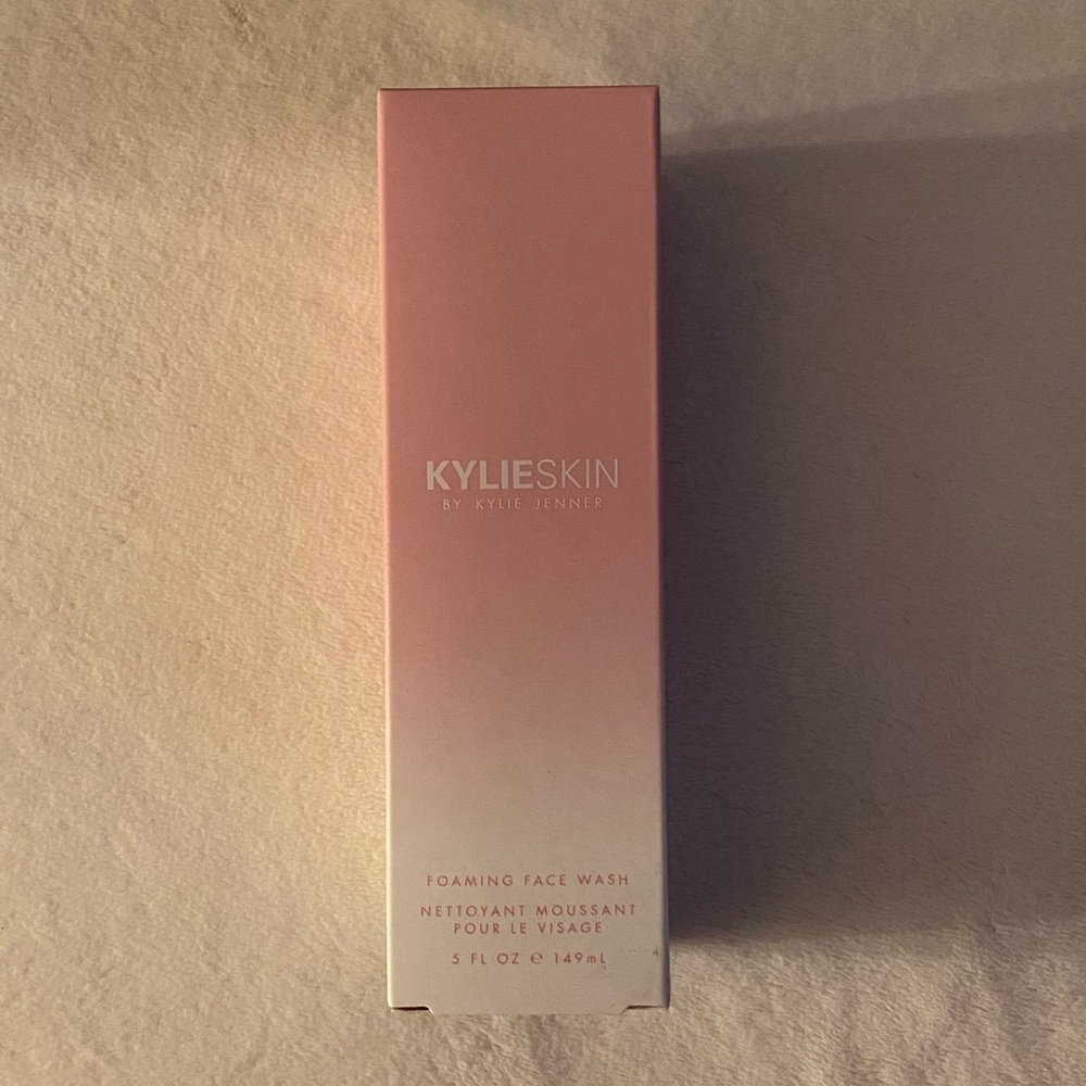 Kylie Skin Foaming Face Wash